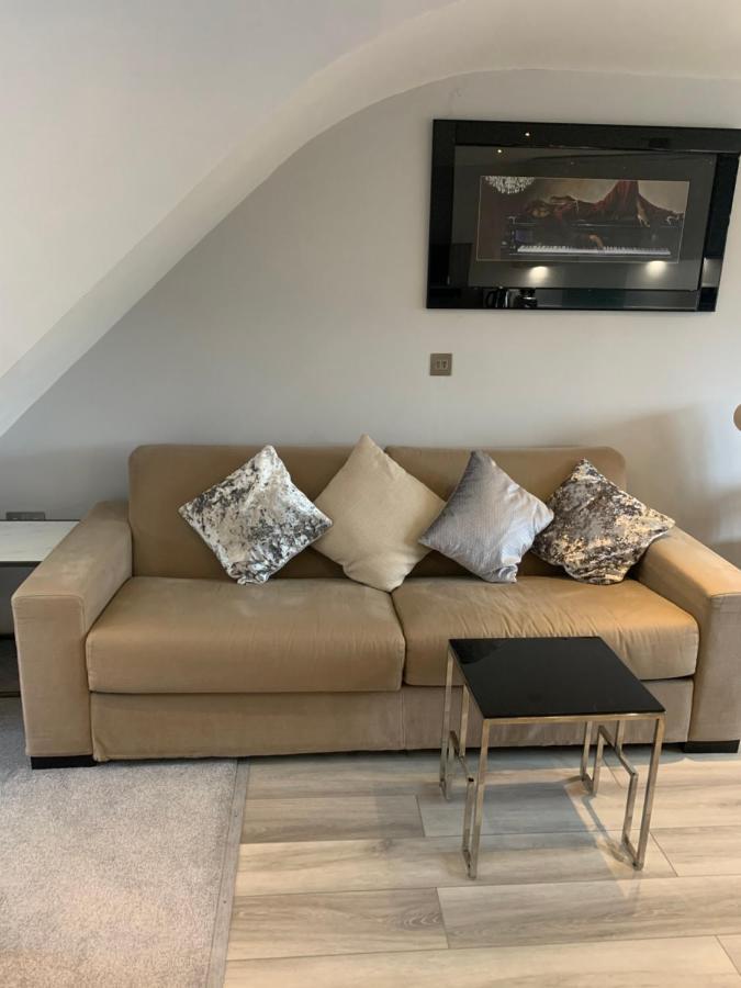 Cosy Beautiful One bedroom Flat Dorking Exterior foto