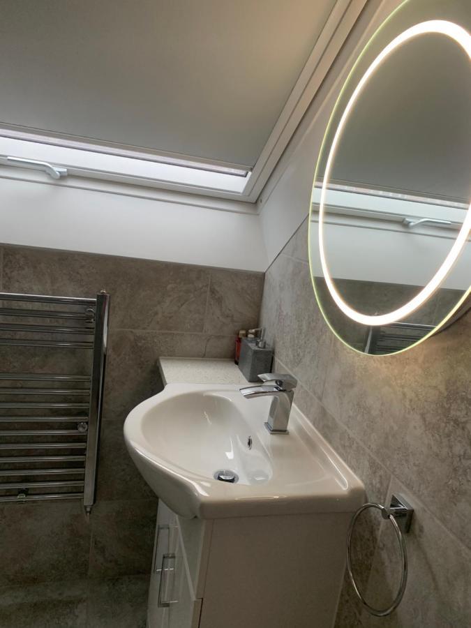 Cosy Beautiful One bedroom Flat Dorking Exterior foto